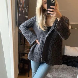 Vintage kofta - Jätte fin köpt på plick men kommer tyvär inte till användning 