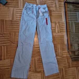 Oanvända jeans - Helt nya och oanvända jeans från Pull&Bear.