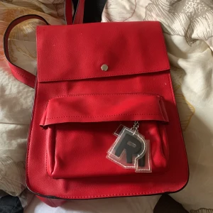 Zara väska - Zara väska/ryggsäck I nyskick Ganska stor