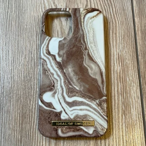 Ideal of sweden iphone skal - Helt ny oanvänd iphoneskal från ideal of sweden, passar iphone 12/12 pro