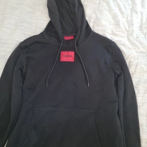 Boss hoodie - Knappt använd