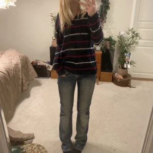 Stickad tröja - Vintage Stickad ”Pippi” tröja som är i bra skick, sitter bra på mig som har S/M