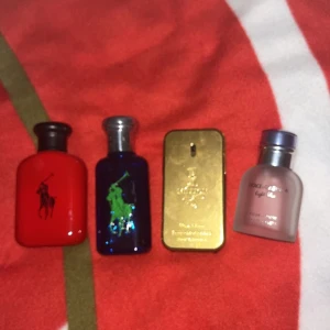4 parfymer för 1000 - Polo red, 75 ml. Polo blue,100 ml. D&g light blue 30 ml. 1 million, 50 ml. Parfymerna nya kostar ungefär 2000 totalt. Är du bara sugen på en så diskuterar vi ett pris.