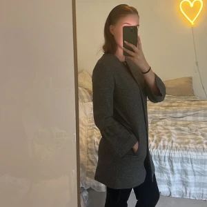 Kappa - Fin unik kappa från hm. I jätte fint skick! Är i 34 men passar xs-m