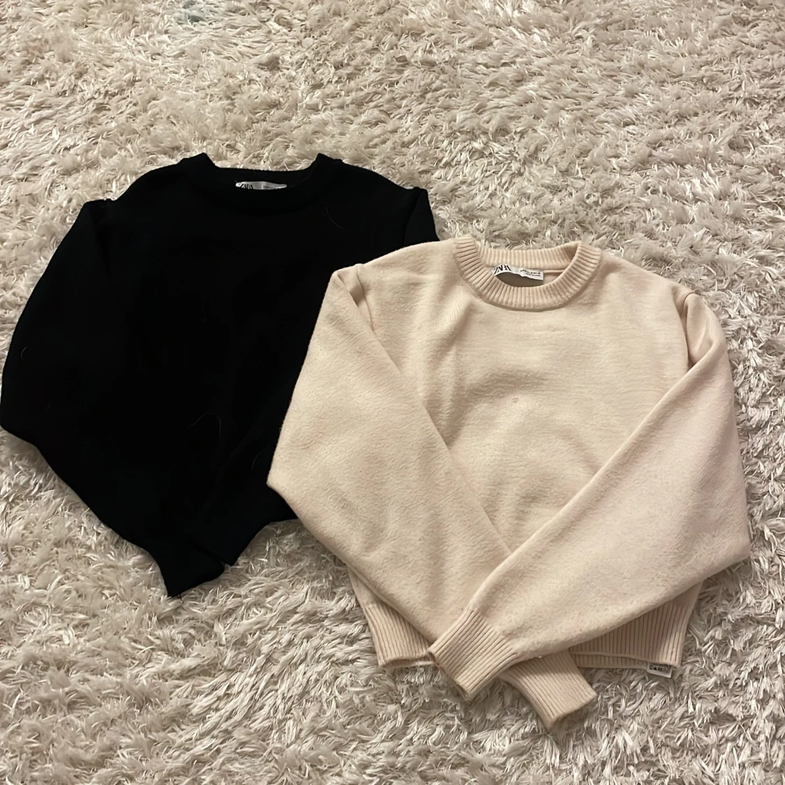 Två tröjor