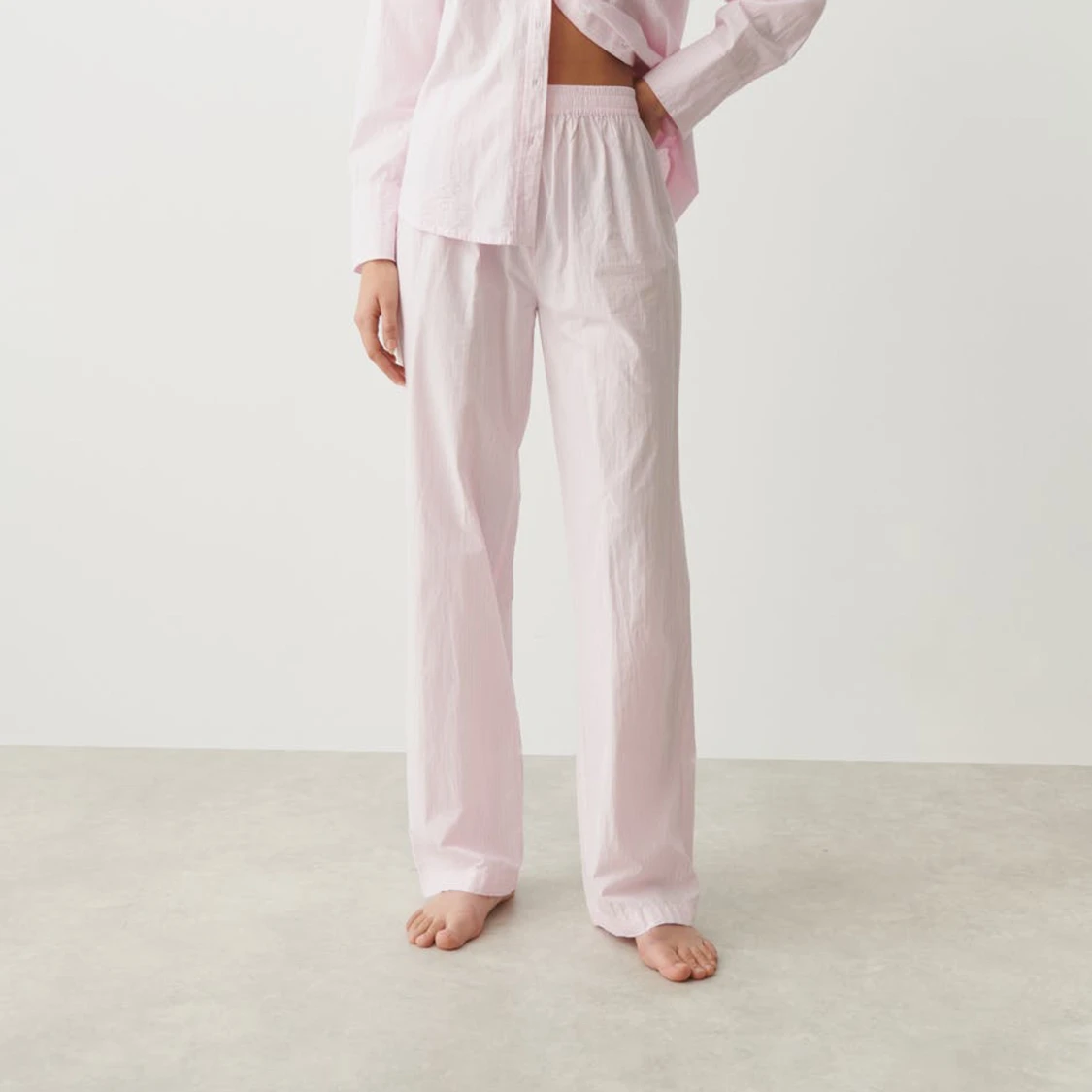 Rosa pyjamasbyxor
