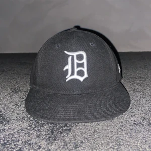 Svart new era keps - Skick 10/10 oanvänd, nypris 529 mitt pris 189