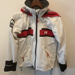 Helly Hansen jacka - Jacka i fint skick! Sparsamt använd 