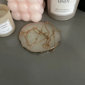 Mån & sjärn halsband!! - gulligt halsband!! I hyfsat bra skick🤎