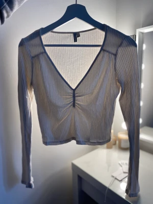 Tröja  - Tröja från nelly i fint skick! 