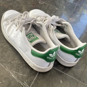 Stan Smith - Storlek 38. Köparen står för frakt!❤️❤️❤️