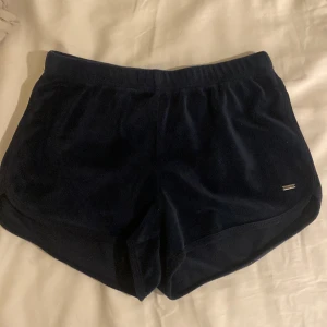 Mjukis shorts  - Säljer dehär mjukisshortsen. Jätte bekväma, från hollister. 