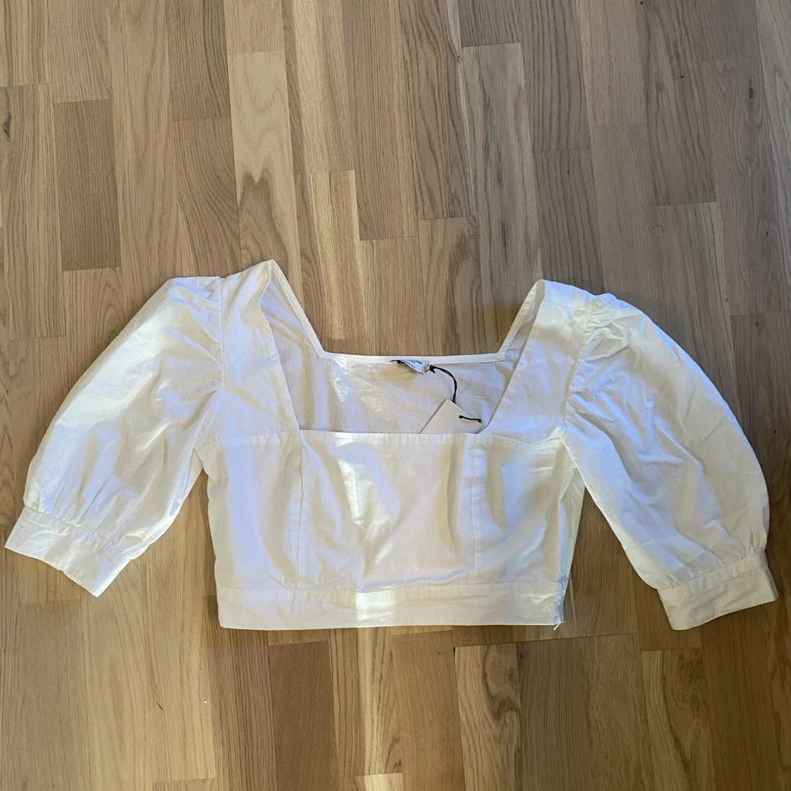 Vit crop topp - NA-KD - 90