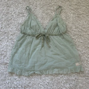 Odd Molly Linne - Säljer detta supergulliga Odd Molly linnet som tyvärr är lite för stort för mig☺️ Är i bra skick