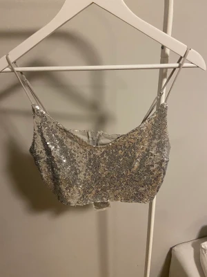 snygg glittrig topp - snygg topp, nästan aldrig använd