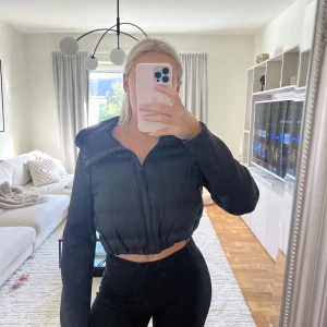 Jacka - Jacka från Zara storlek M. Använd 1 gång, nyskick! 