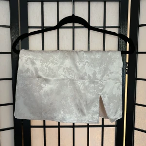 Sidenkjol - Sidenkjol från Shein, storlek M men sitter som en XS.💓