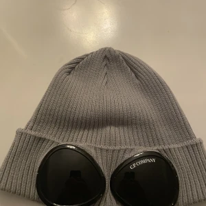 Cp Company mössa  - Bra skicka pris kan diskuteras vid snabb affär 