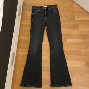 Perfect Jeans gina - Bootcut jeans från Gina. Superfint skick. Låg midjas/ midrise. 