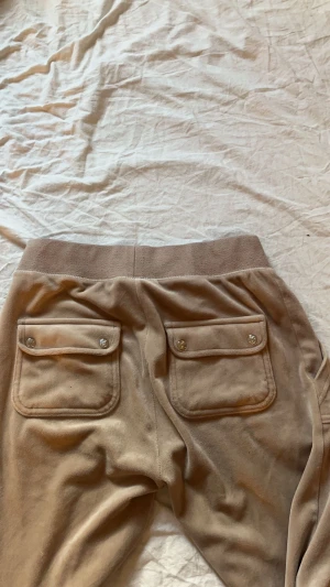 Juicy begin kan bytas mot annan färg  - Begin juice som nya! I xs! Säljer alla mina juicy pågrund av att jag inte gillar de längre! 