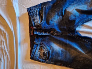 Jeans - Nya jeans som passar inte mig