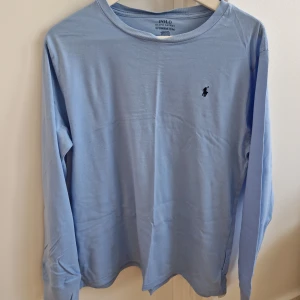 Marinblå Raplh Lauren Tröja - Mycket fin Ralph Lauren tröja i storlek M