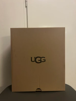 Ugg - Helt nya Uggs med kartong. Original pris 1199 Mitt pris 749