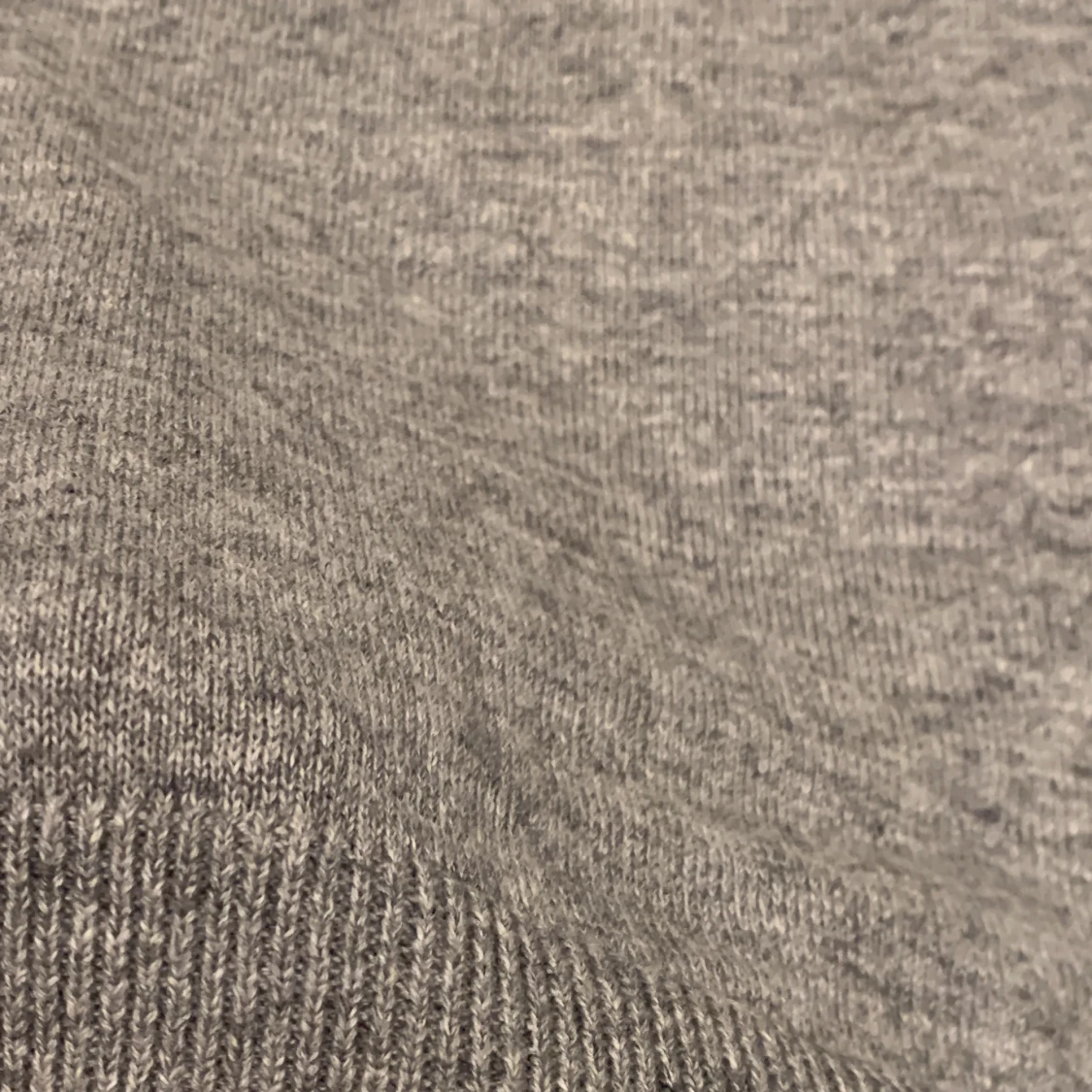 Grå stickad tröja  - 90