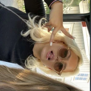 Chimmis - Säljer mina chimmis då jag är sugen på nån ny färg💕 Andvända en halv sommar Fodral och box medföljer Kan gå ned i pris vid snabb affär 