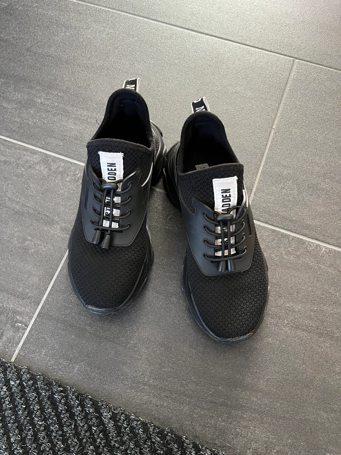 Steve madden sneakers  - 90