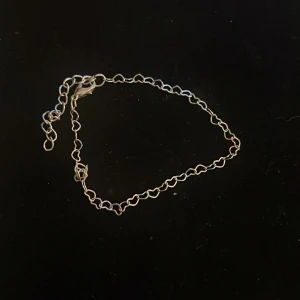 Armband  - Kan används för foten eller armen, 15 kr för frakten om man köper privat annars kan man köpa genom köp nu 