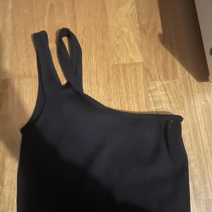 Fest topp - Fest topp från zara i ny skick