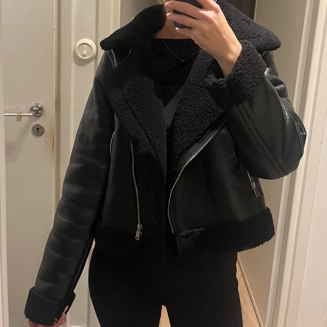 Zara skinnjacka med teddy