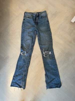 Zara jeans storlek 34 - Zara jeans storlek 34, bra skick säljer pga använder inte
