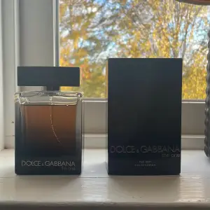 Säljer min Dolce&Gabbana The One i 100ml eftersom jag har tröttnat på den! Asgrym parfym till hösten, endast tagit några sprut. 