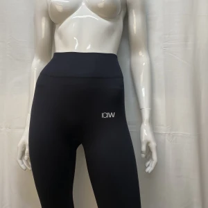 ICANIWILL - Helt nya ICIW träningsbyxor i storlek S.  Perfekt skick och inga defekter. 