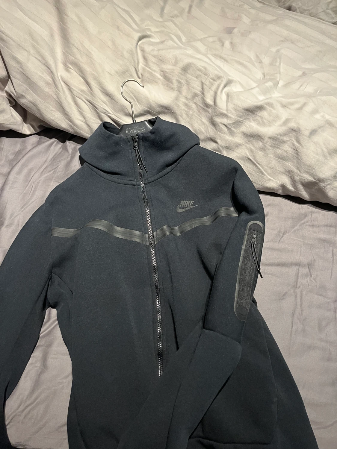 Nike tech svart - 90