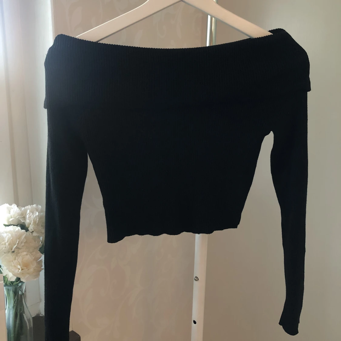  Svart Off shoulder stickad\ribbad - 90