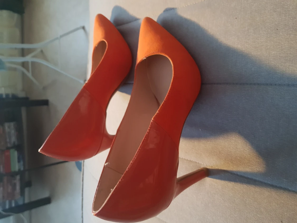 Orangea pumps