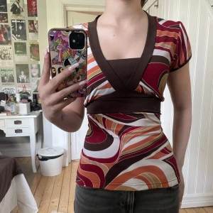 Vintage topp - Kommer aldrig till användning! Alla priser är + frakt <3