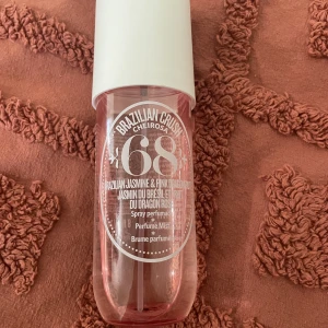 Sol de janeiro 68 - Säkjer min sol de janeiro 68 bodymist! Ungefär 1/5 del av den använd!