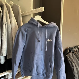 Pull&bear hoodie - Använd fåtal gånger, strl s