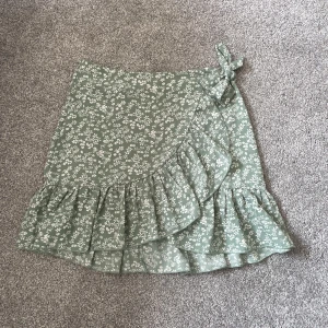 Kjol  - Storlek S. Andvänd 1 gång. 