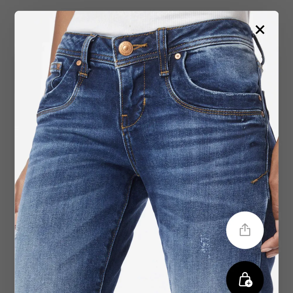 jätte fina ltb jeans i nyskick storlek 27/34 säljer då dem va för långa på mig❤️ passar även 27/32. Jeans & Byxor.