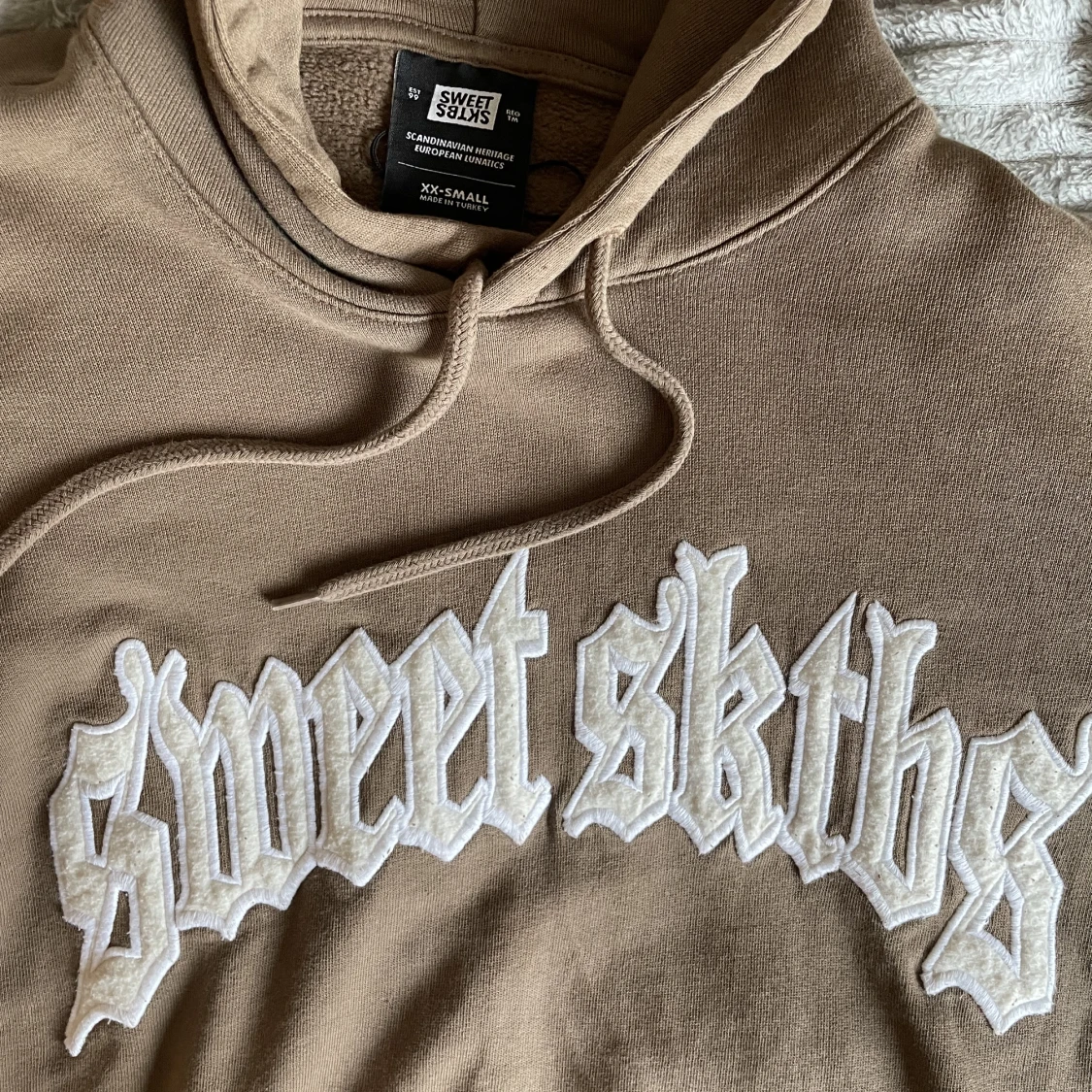 Sweet sktbs hoodie 🤎 - 90