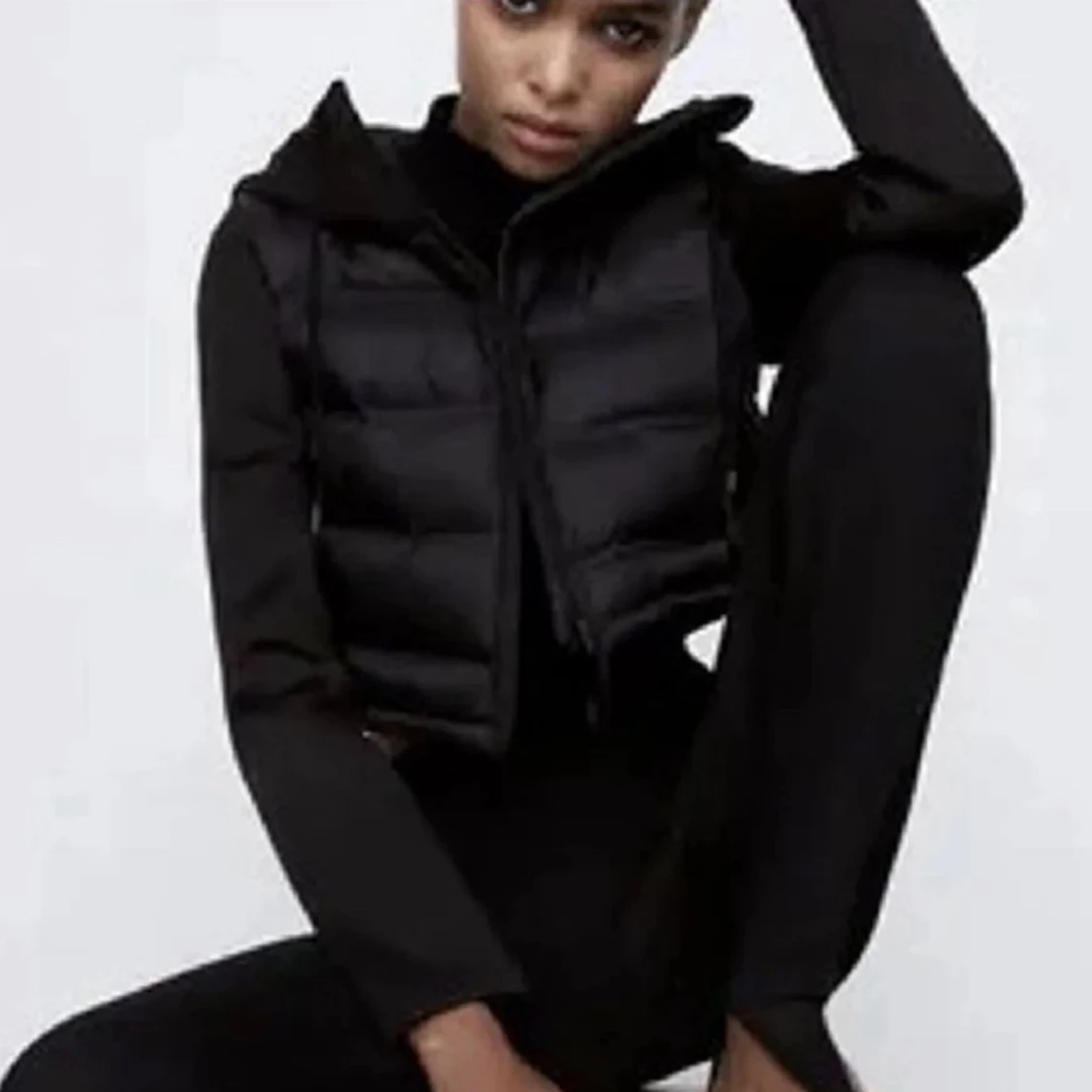 Söker kort jacka från zara. Storlek S/M