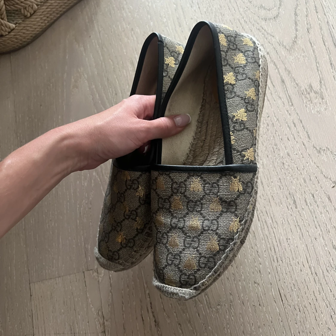 Gucci slipons - 90