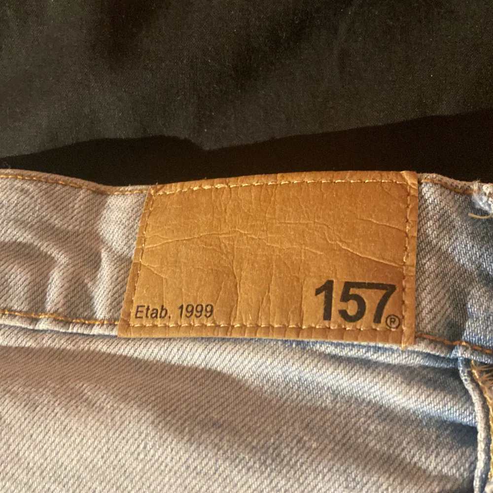 Fornsittande jeans kjol från lager 157. Perfekt nu till sommar. Bra skick. Storlek S men skulle säga att den passar M också . Kjolar.