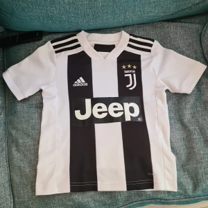 Äkta juventus tröja - Köpt direkt från juventus store 
