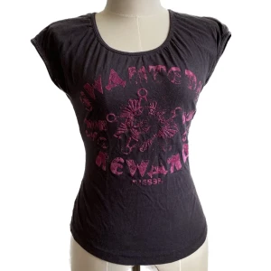 Diesel tröja - Diesel tröja i strl XS från tidigt 2000 tal. Har ett litet hål vid högra armen men det är inget man tänker på